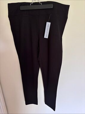 Pennington’s plus size Black Pull-On Skinny leg Ponte Pants (1X)